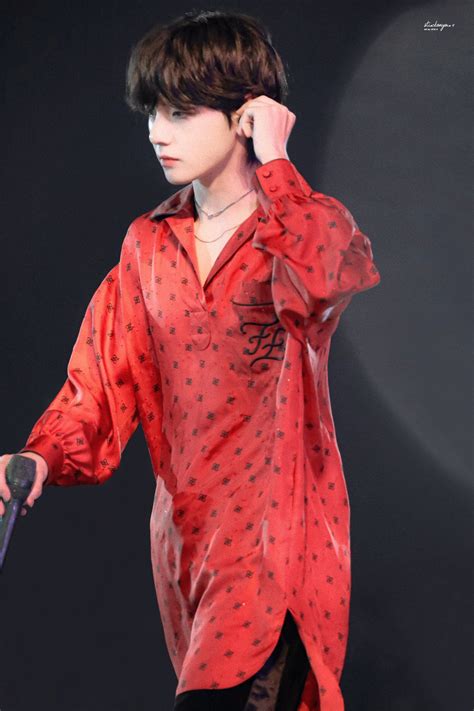 taehyung red dress